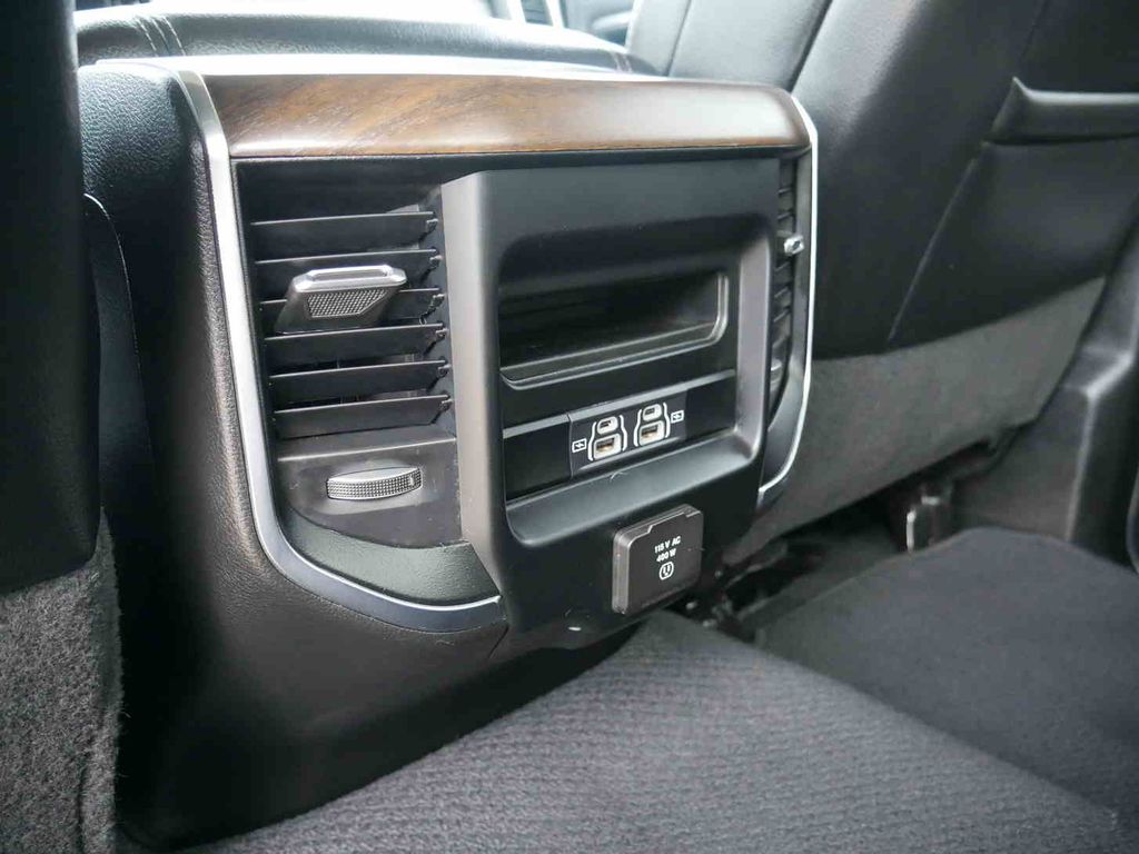 2024 Ram 3500 Laramie photo 17