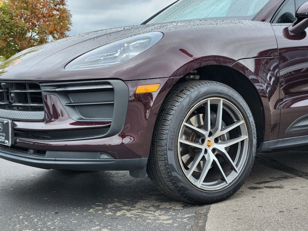 2023 Porsche Macan Base photo 8
