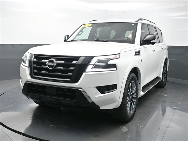 2022 Nissan Armada SL's photo