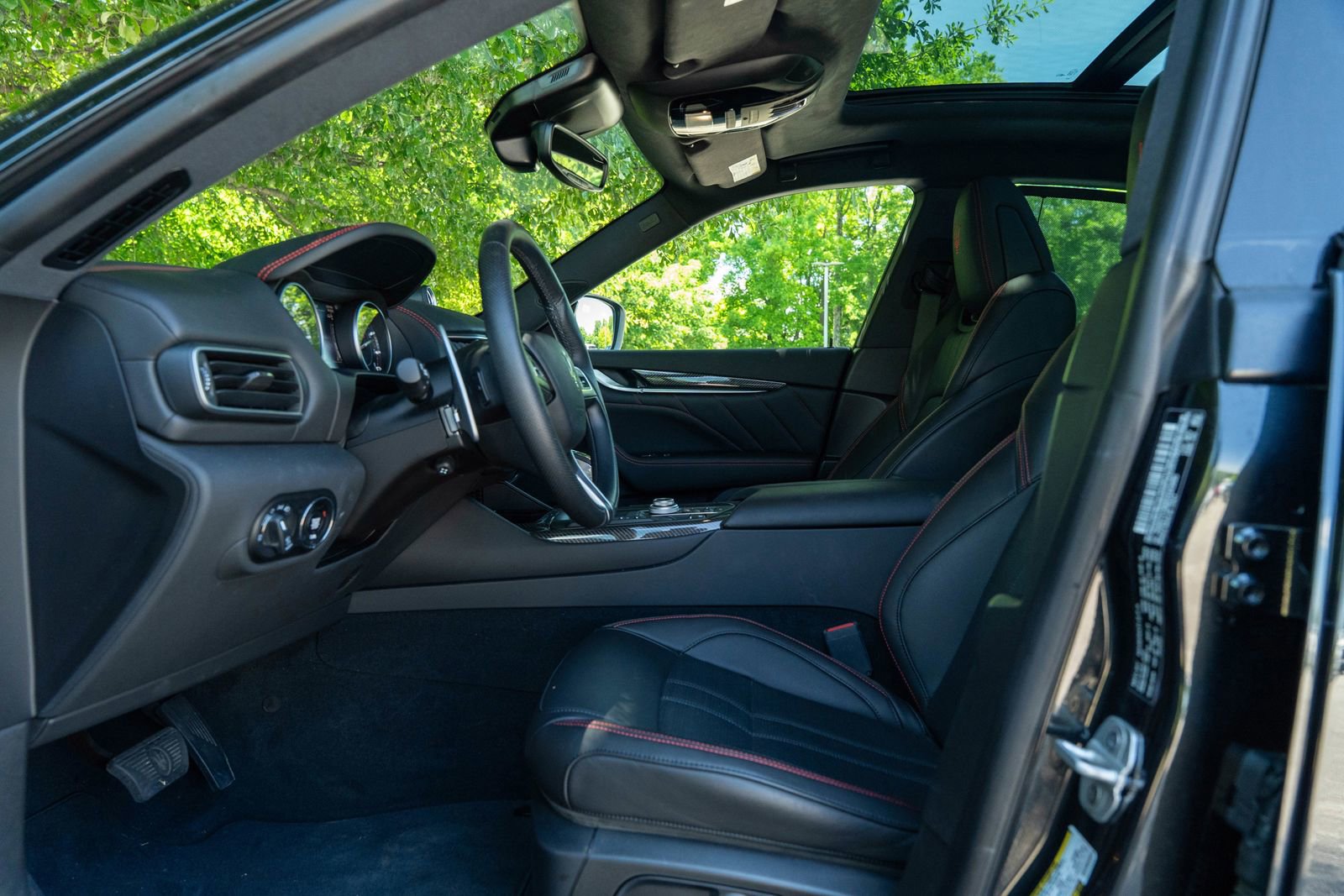 2024 Maserati Levante Modena photo 21