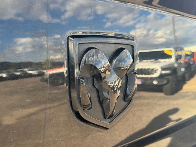 2016 Ram 1500 Express photo 17
