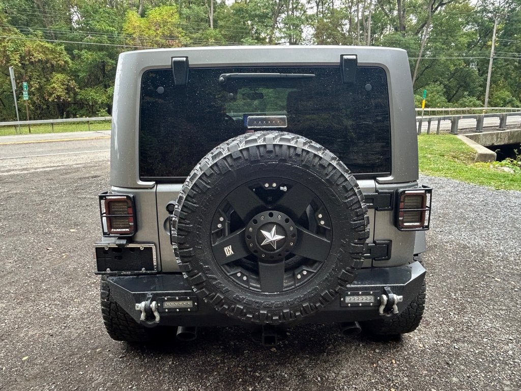 2017 Jeep Wrangler Unlimited Sahara photo 4