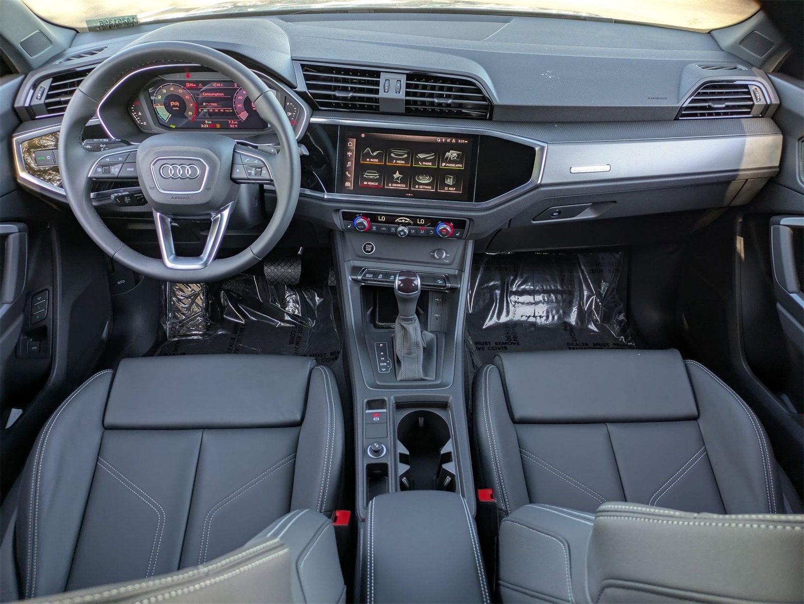 2025 Audi Q3 S line Premium photo 4