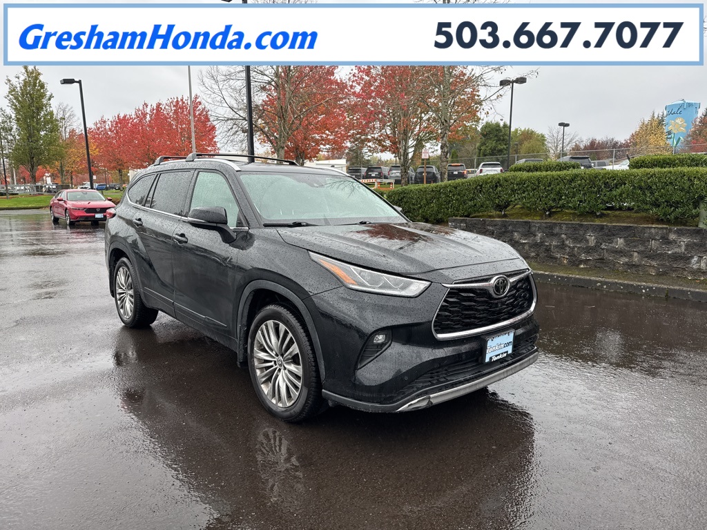 2021 Toyota Highlander Platinum's photo