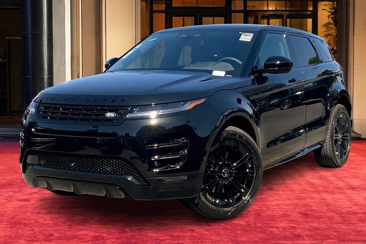 2026 Land Rover Range Rover Evoque Dynamic SE's photo