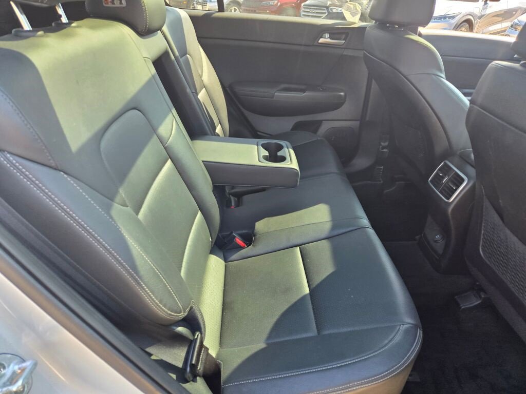 2020 Kia Sportage S photo 7