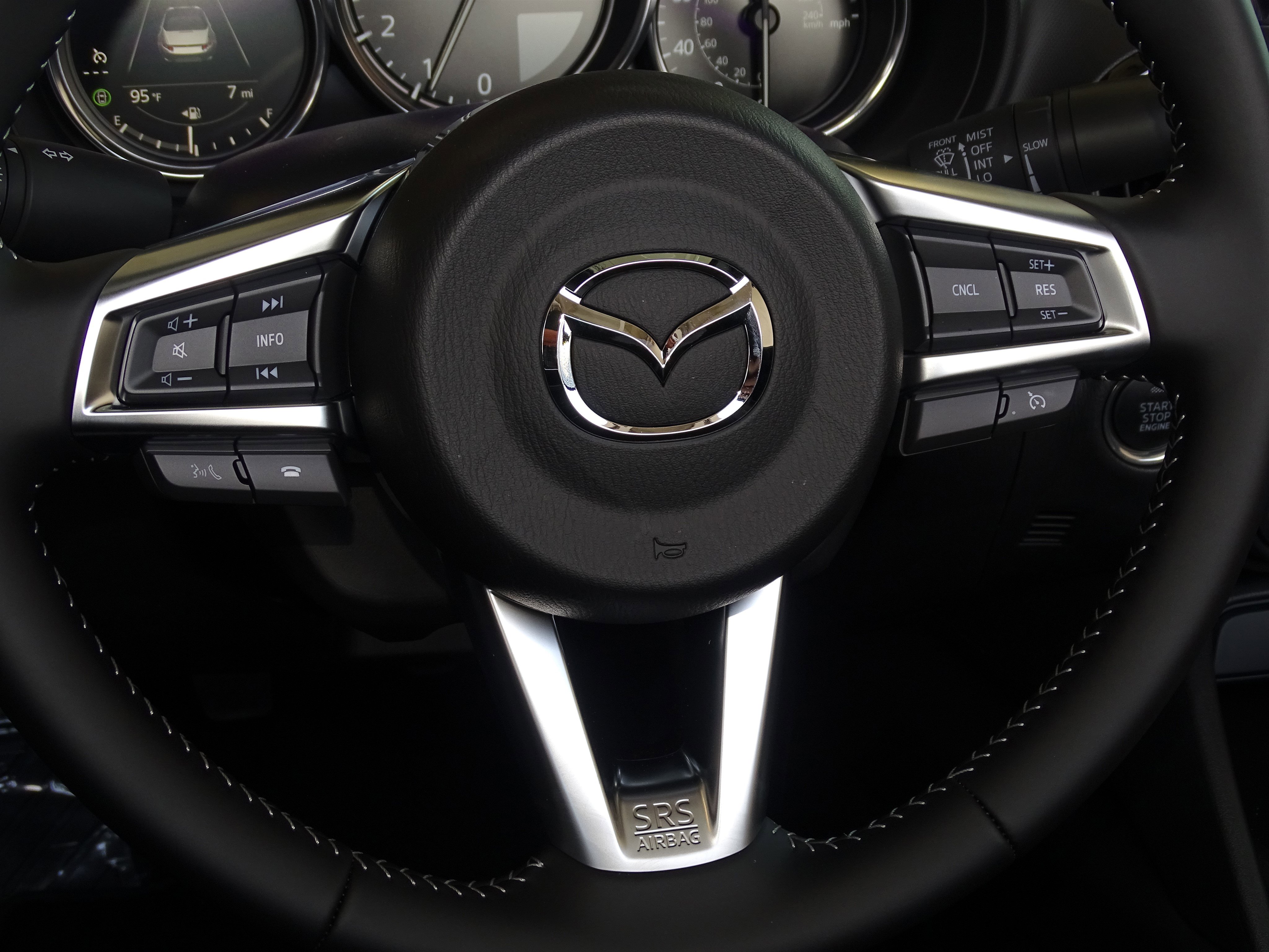 2025 Mazda MX-5 Miata Miata photo 3