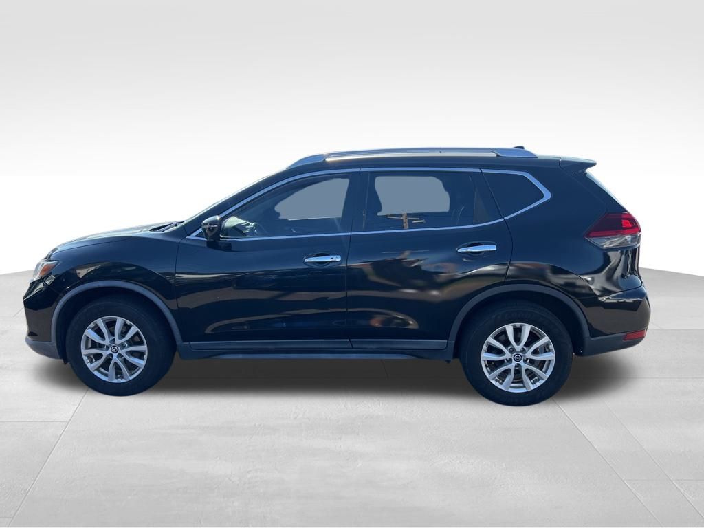 2018 Nissan Rogue SV photo 2