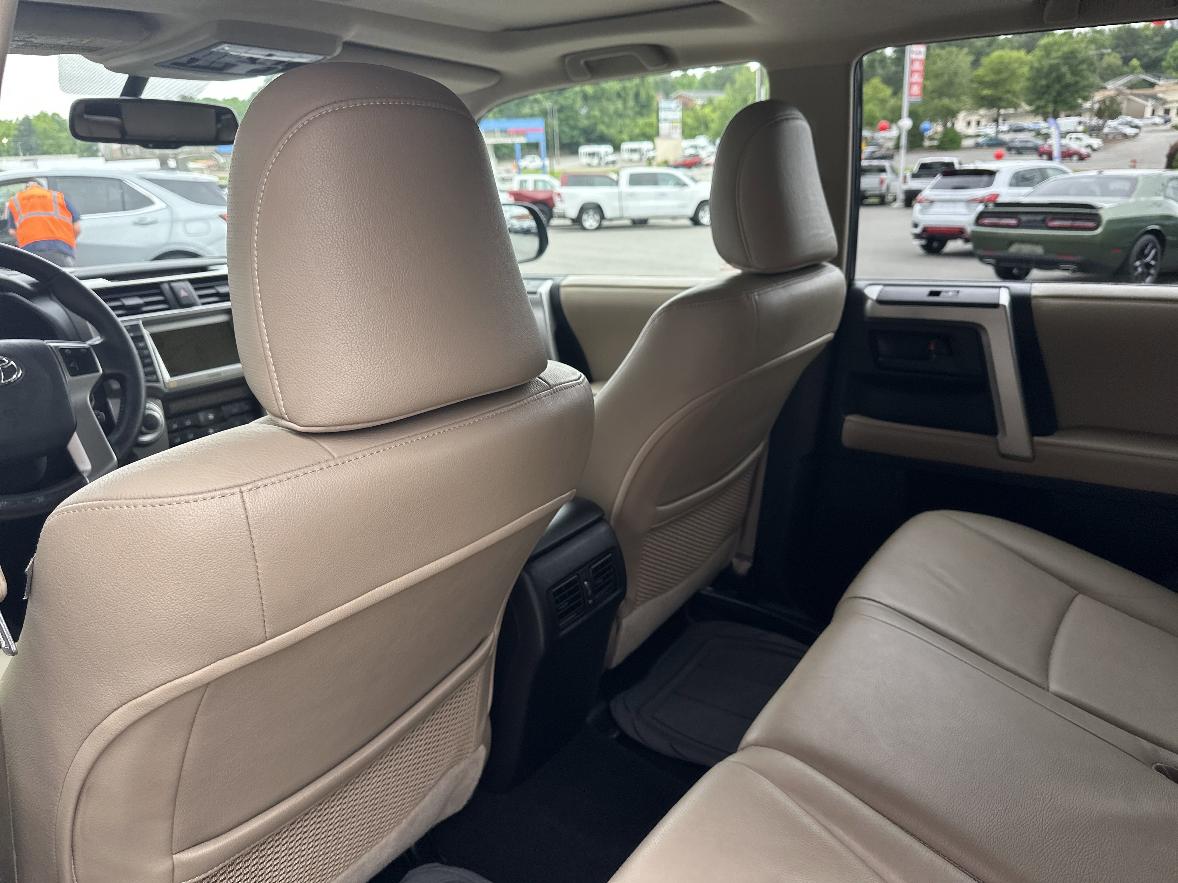 2011 Toyota 4Runner SR5 photo 11