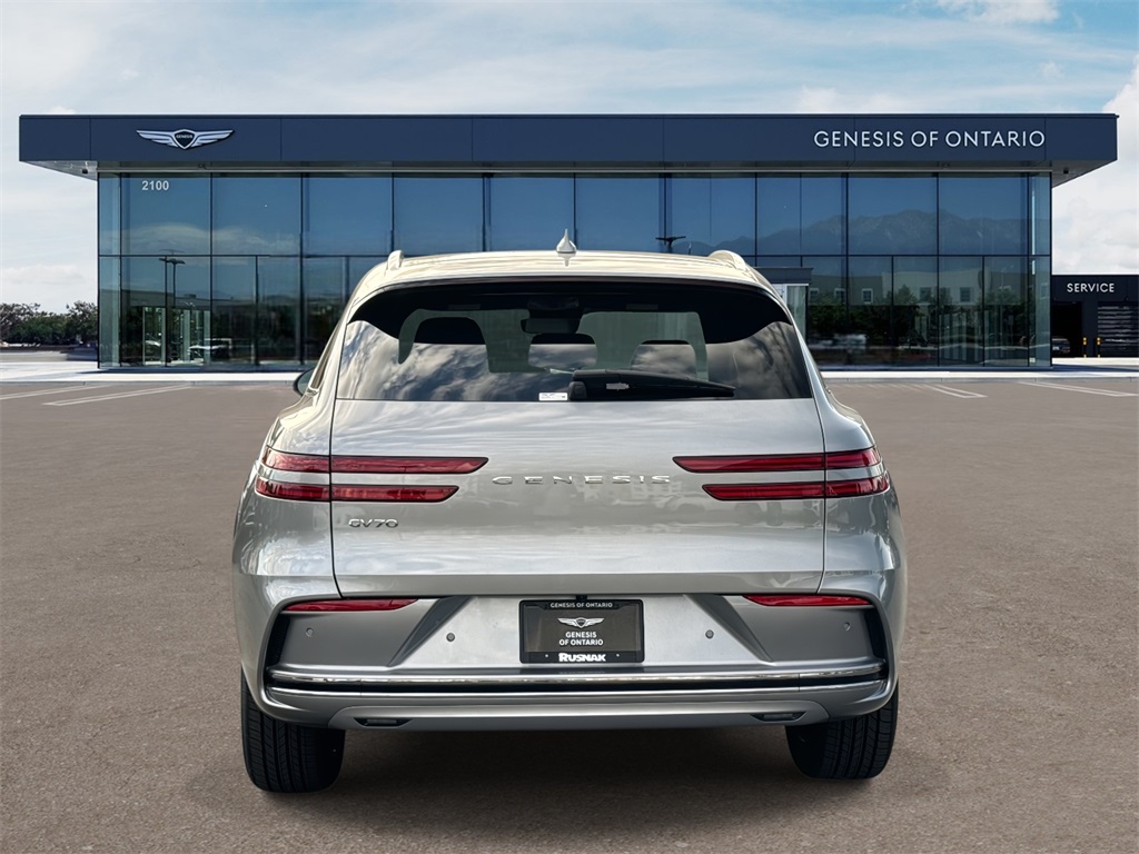 2026 Genesis Electrified GV70 Advanced photo 3