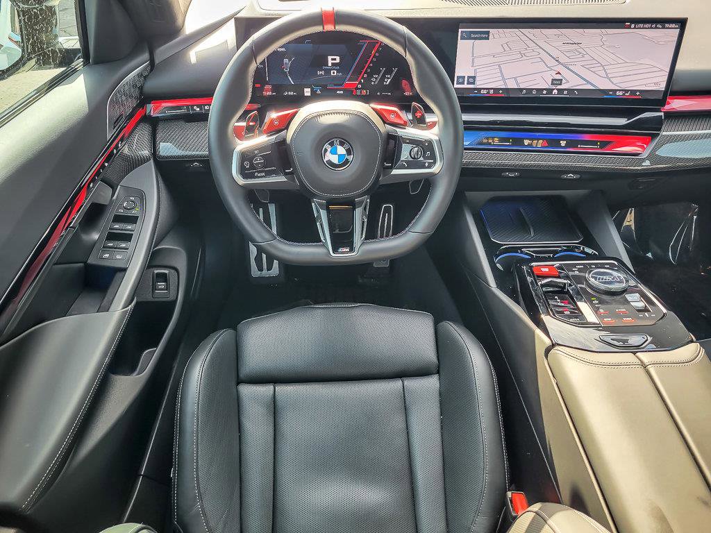 2025 BMW M5 - Image 13