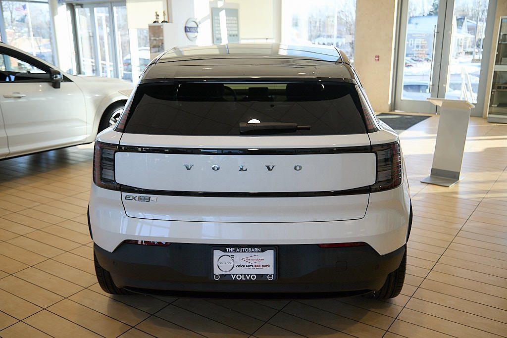 2026 VOLVO EX30 - Image 4