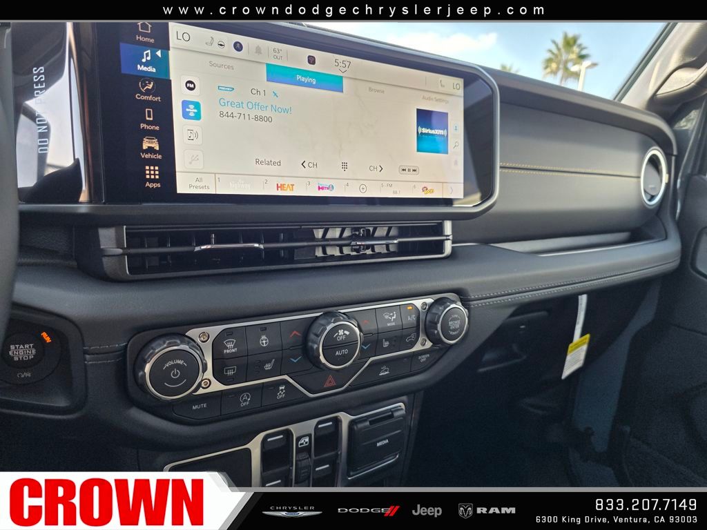 2025 Jeep Gladiator Sport photo 16