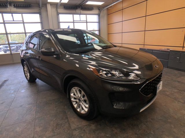 2020 Ford Escape SE photo 2