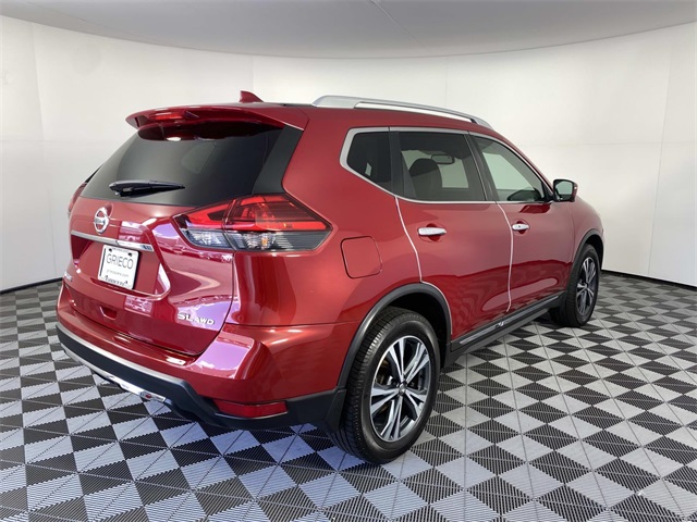 2017 Nissan Rogue SL photo 9