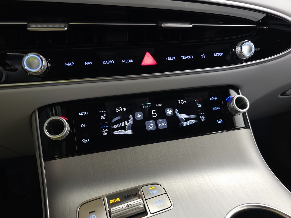 2026 Genesis GV70 2.5T Advanced photo 22