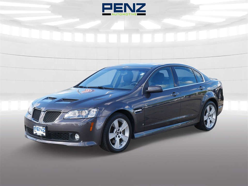 2009 Pontiac G8 GT photo 2