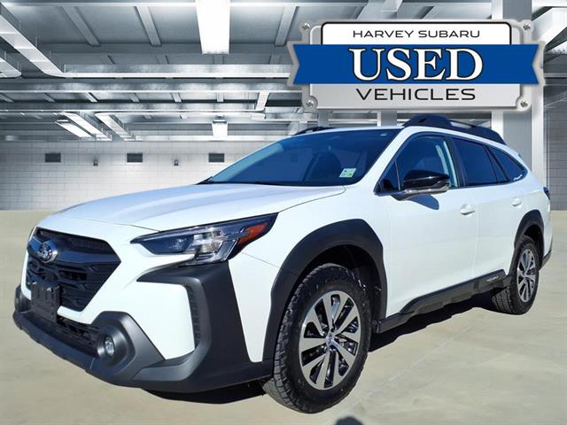 2024 Subaru Outback Premium's photo