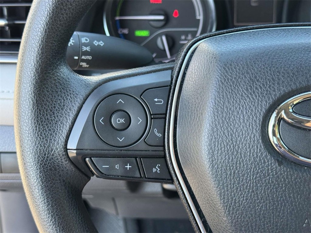 2020 Toyota Camry Hybrid LE photo 8