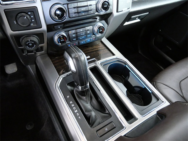 2016 Ford F-150 Platinum photo 18