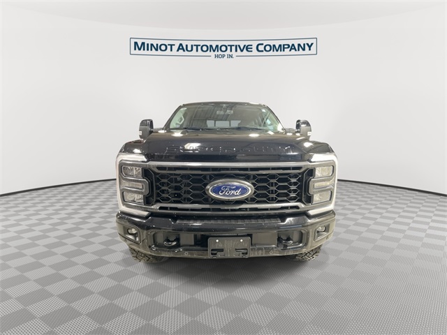 2023 Ford F-250 photo 3