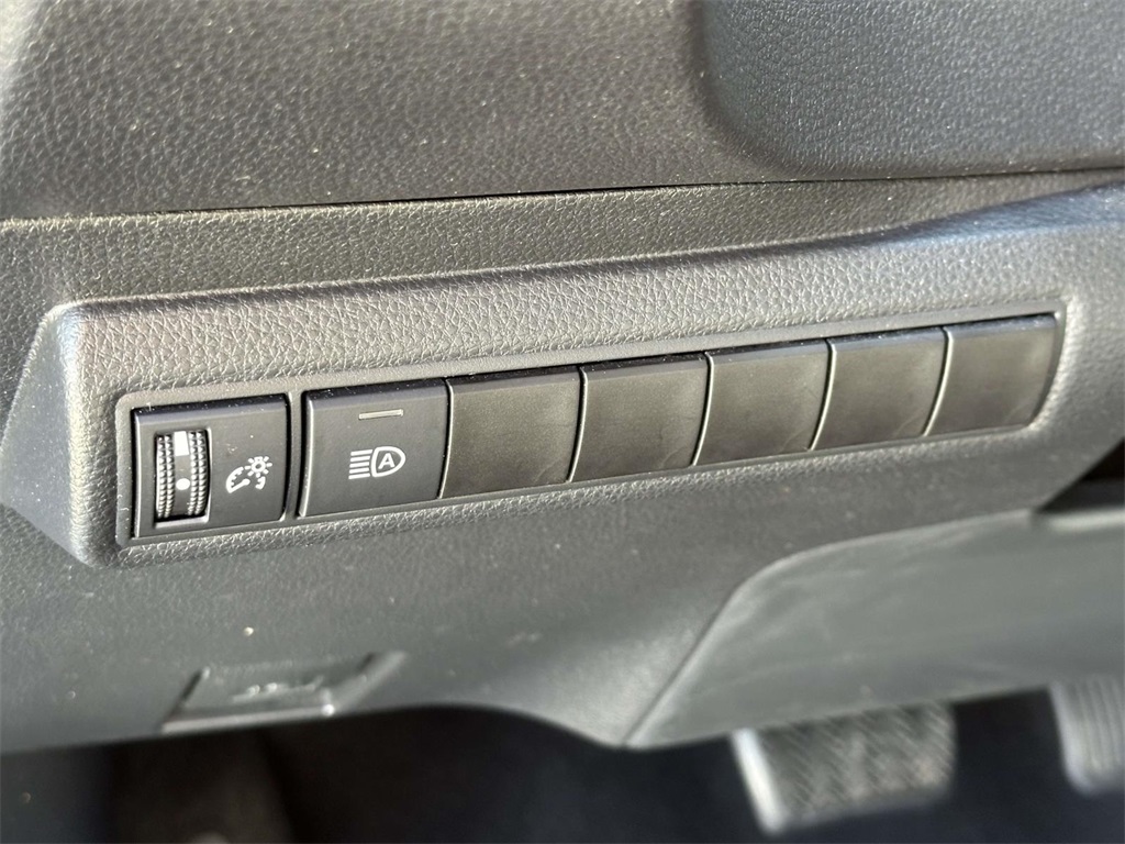 2020 Toyota Corolla LE photo 35