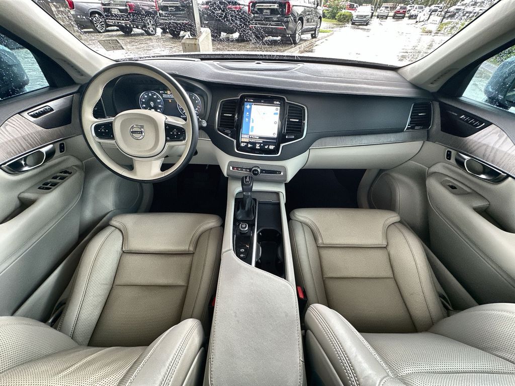 2022 Volvo XC90 T6 Inscription photo 21