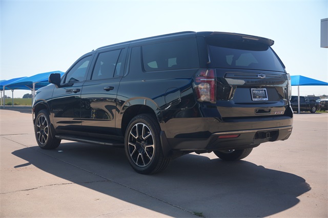 2022 Chevrolet Suburban RST photo 6