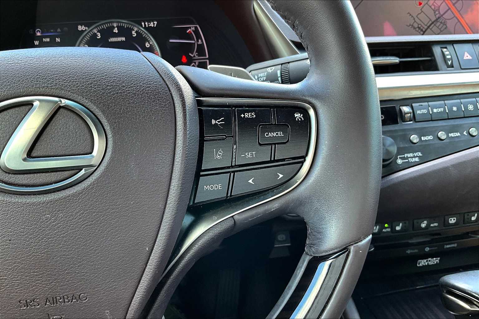 2020 Lexus ES 350 Luxury photo 22