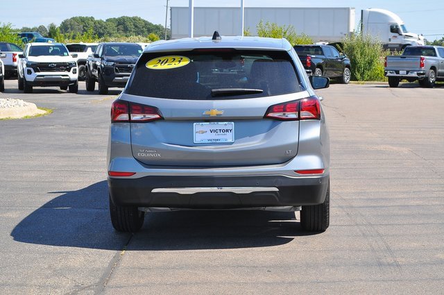 2023 Chevrolet Equinox LT photo 3
