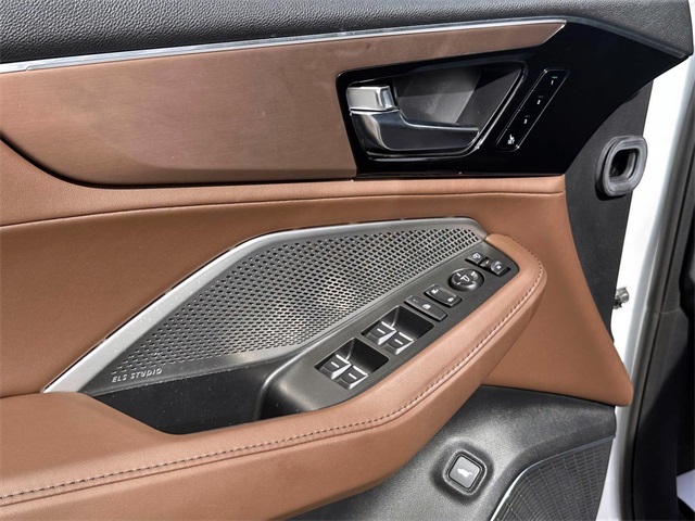 2023 Acura MDX Technology SH-AWD photo 13