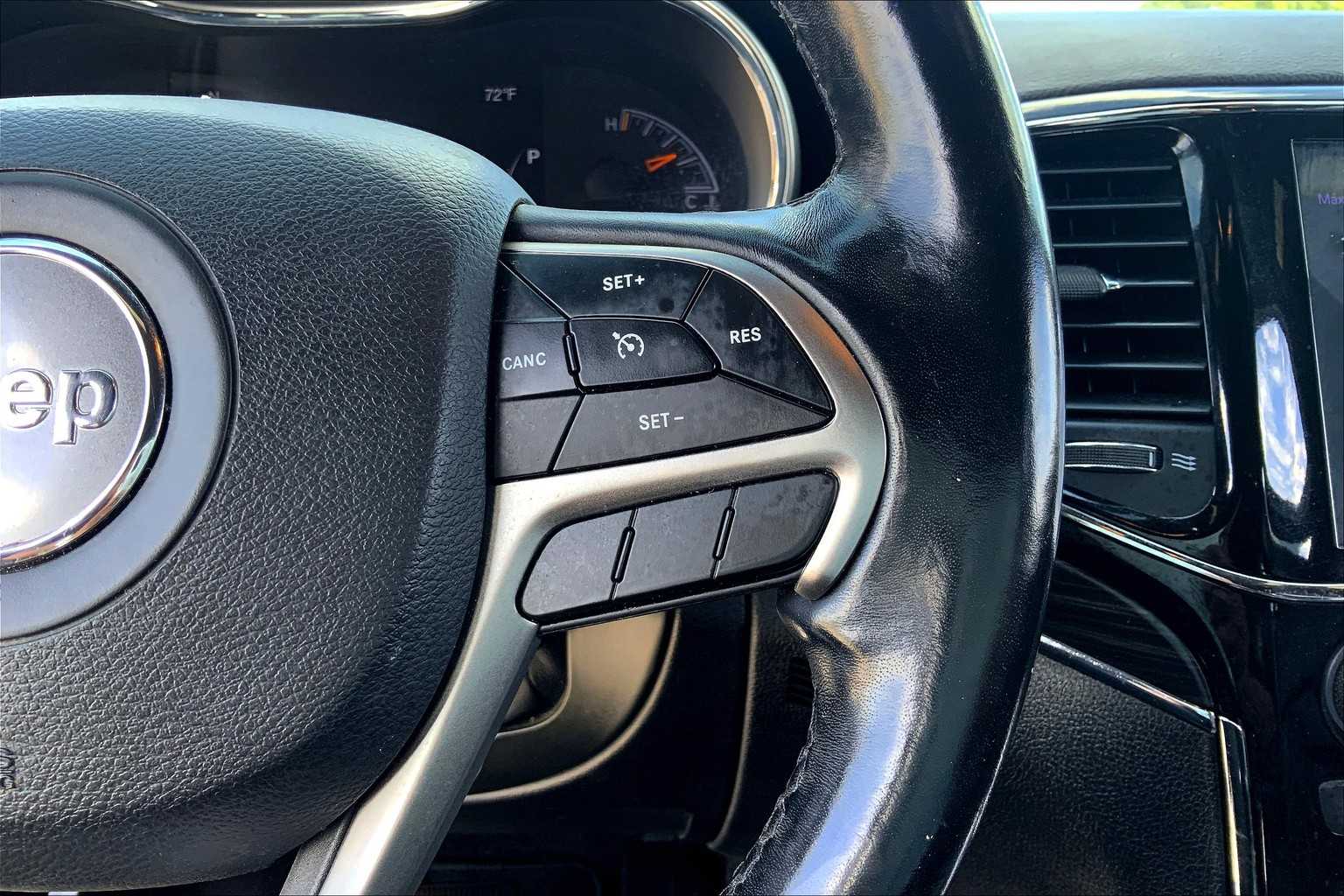 2020 Jeep Grand Cherokee Limited photo 21