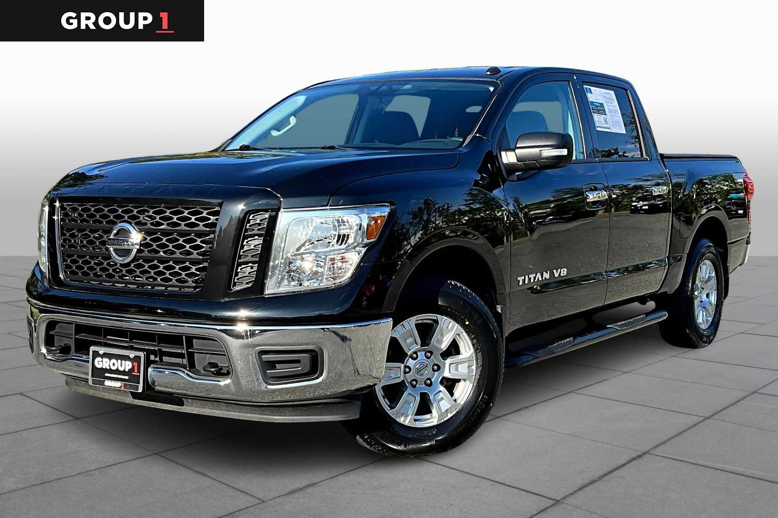 2019 Nissan Titan SV's photo