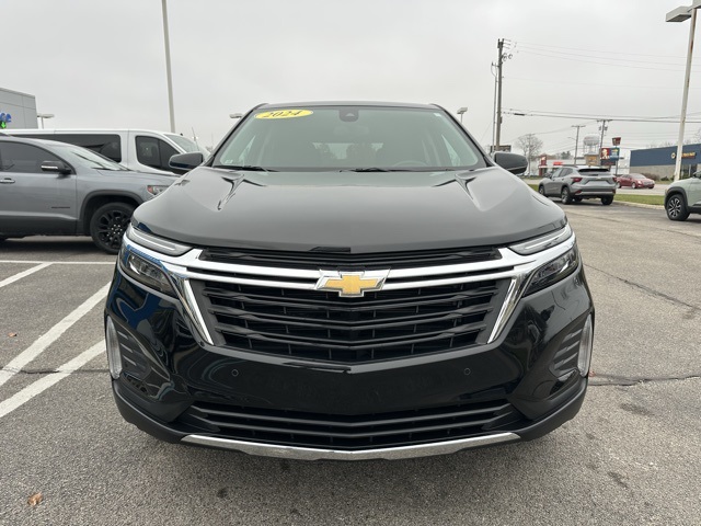 2024 Chevrolet Equinox LT photo 2