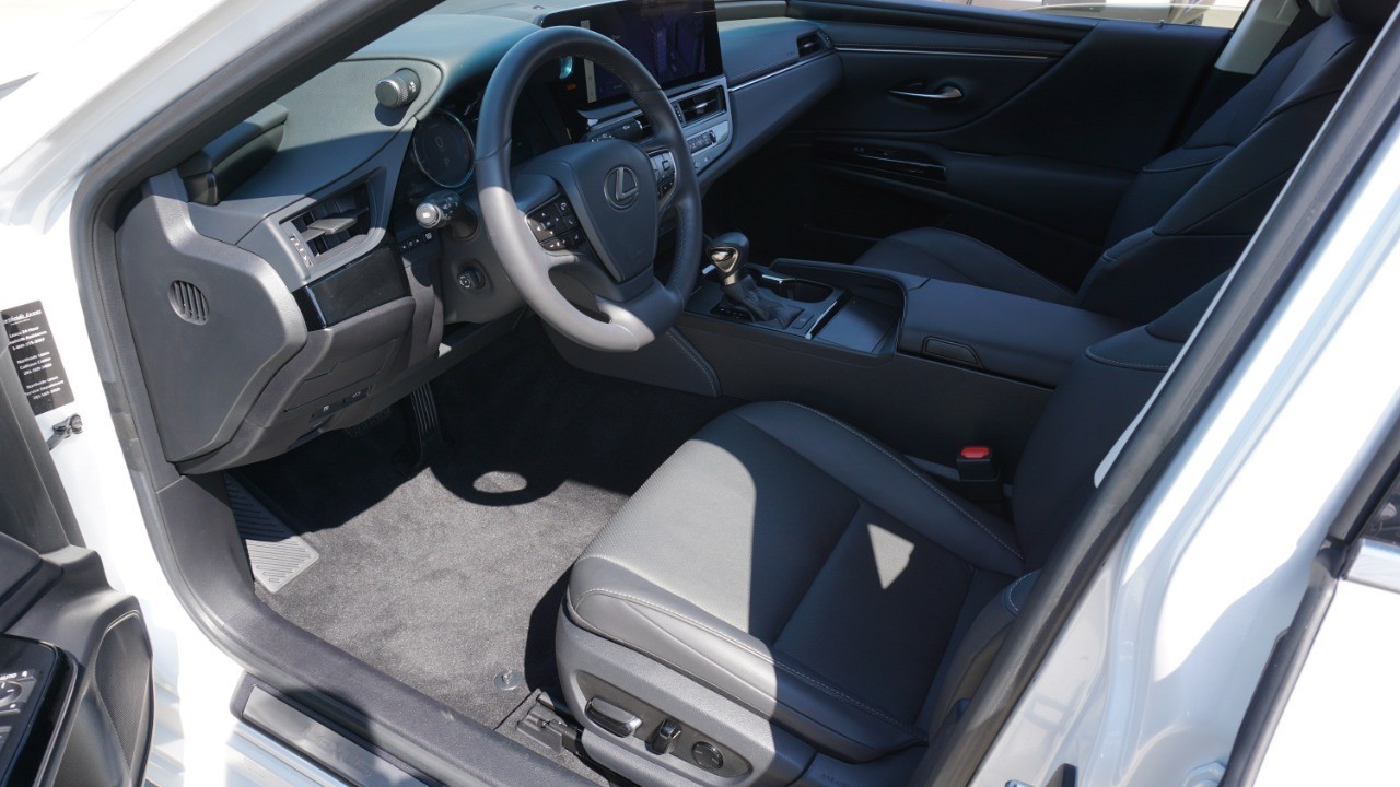 2023 Lexus ES 350 photo 12