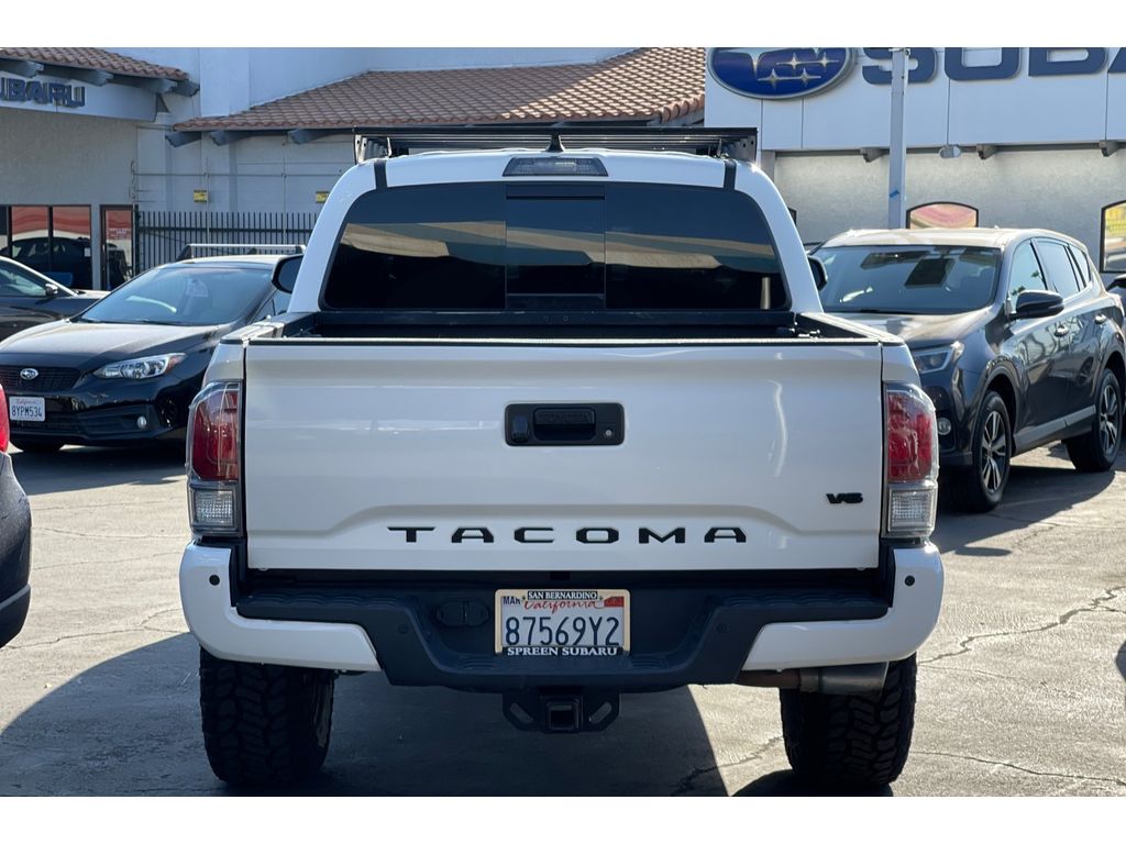 2020 Toyota Tacoma TRD Sport photo 4