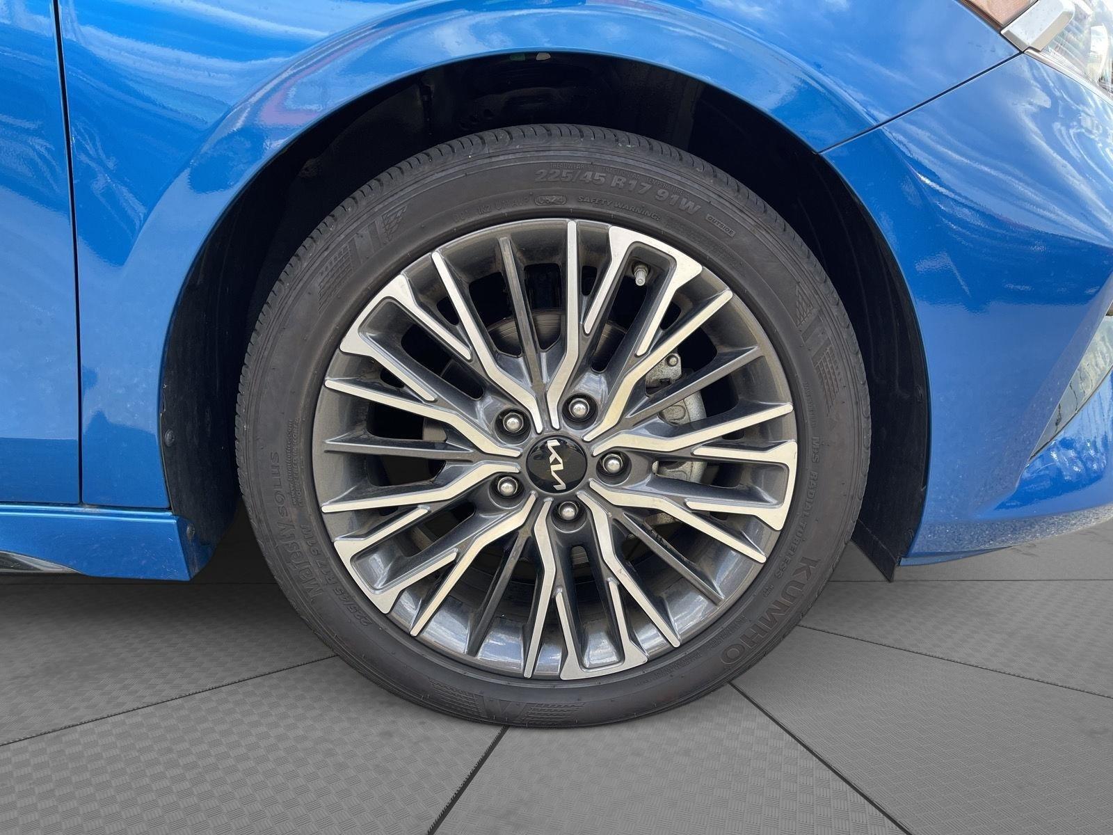 2022 Kia Forte GT-Line photo 21