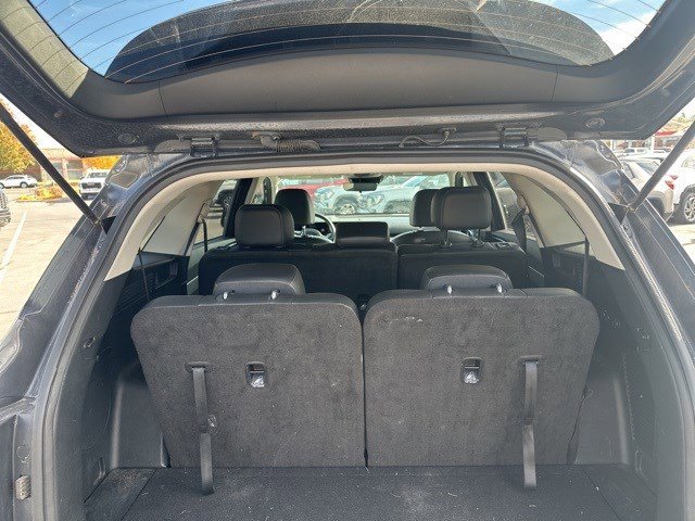 2024 Kia Sorento S photo 2