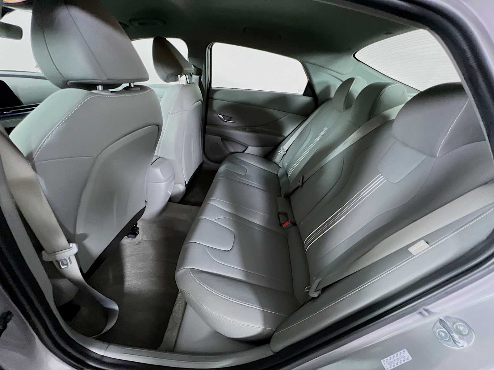 2024 Hyundai Elantra SEL photo 24