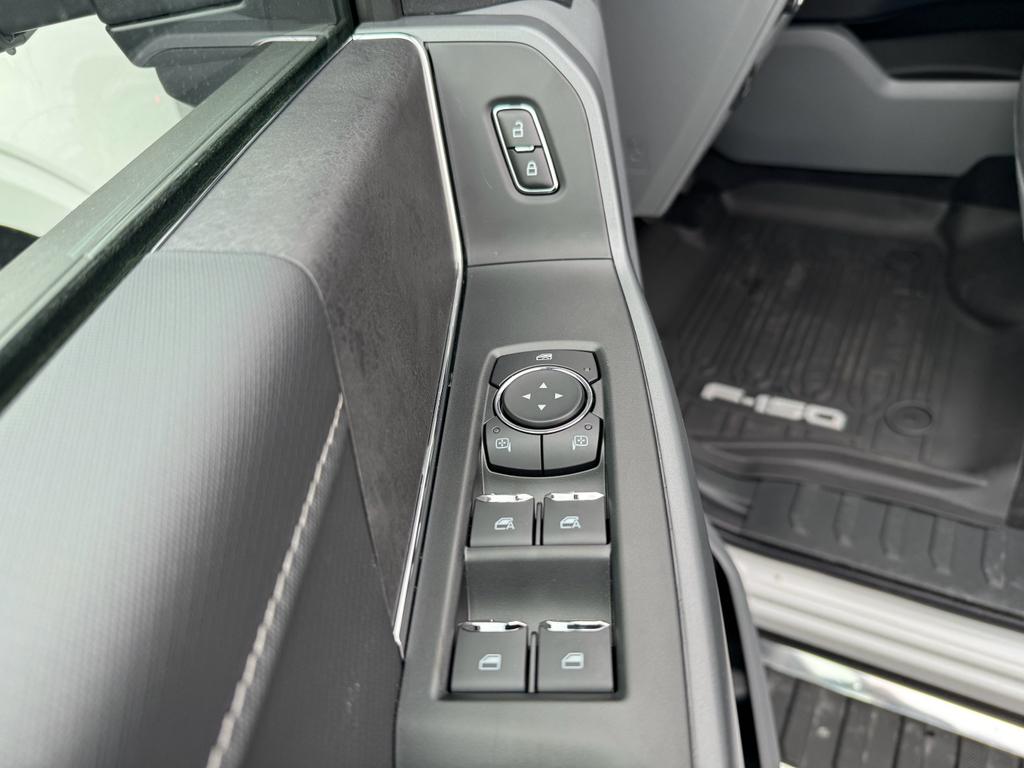 2025 Ford F-150 XLT photo 33