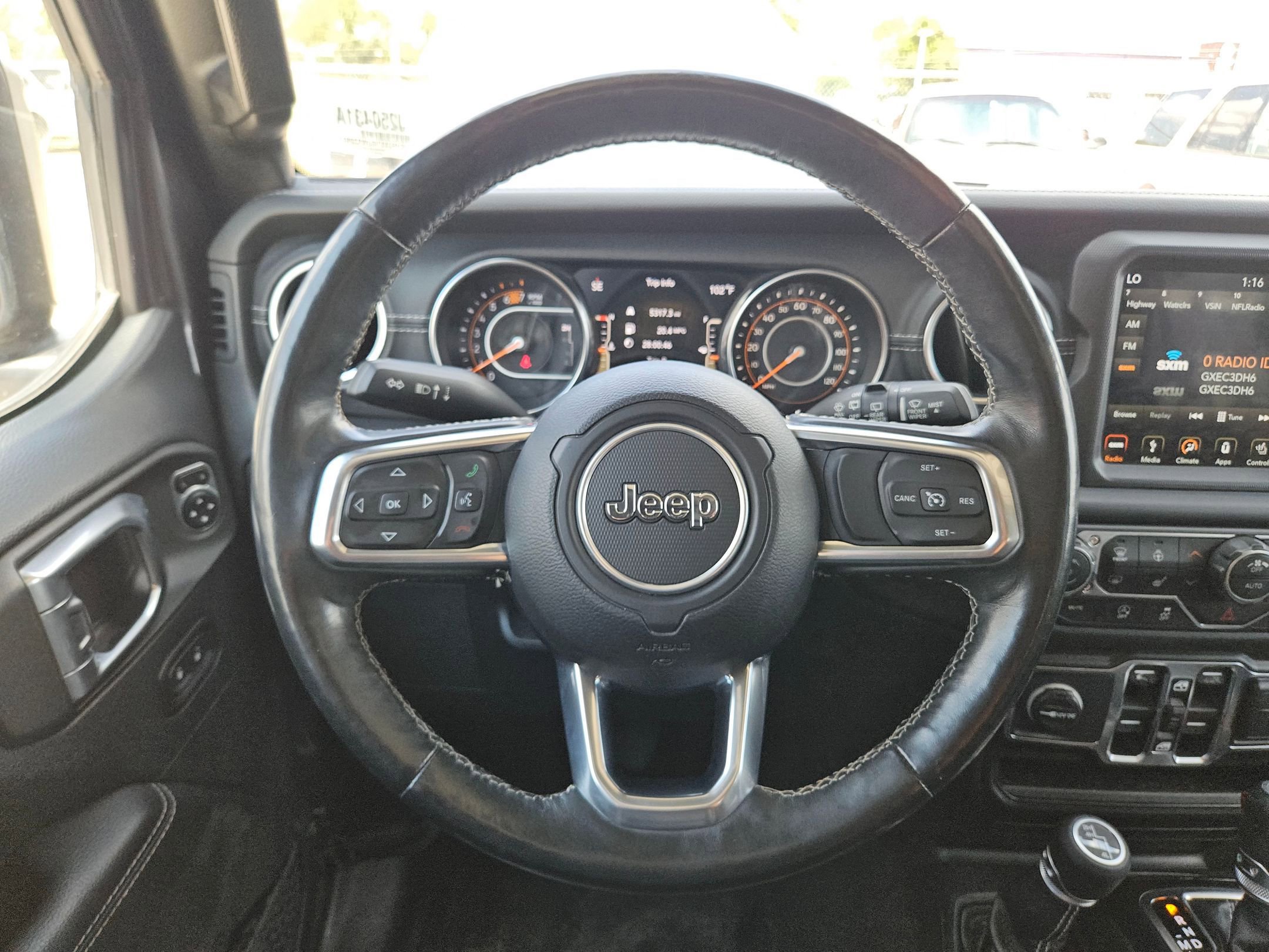 2018 Jeep Wrangler Unlimited Sahara photo 19