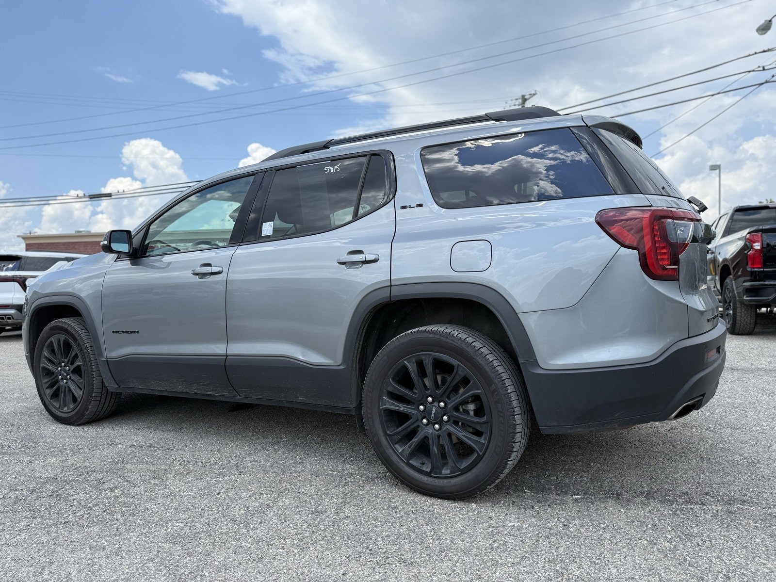 2023 Gmc Acadia SLE photo 3