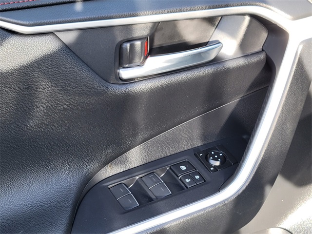 2022 Toyota RAV4 Prime XSE photo 17