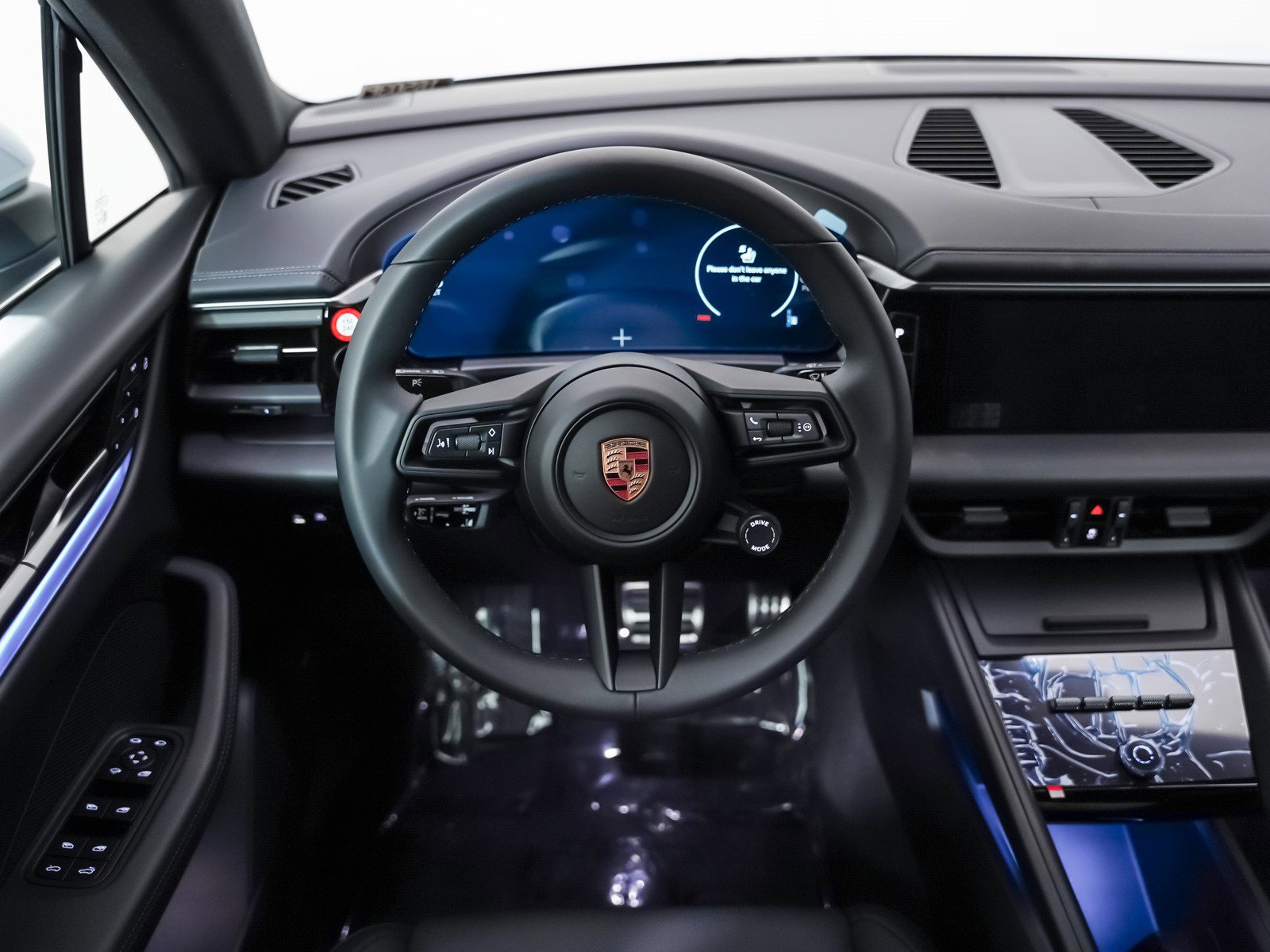2025 Porsche Macan Electric photo 15