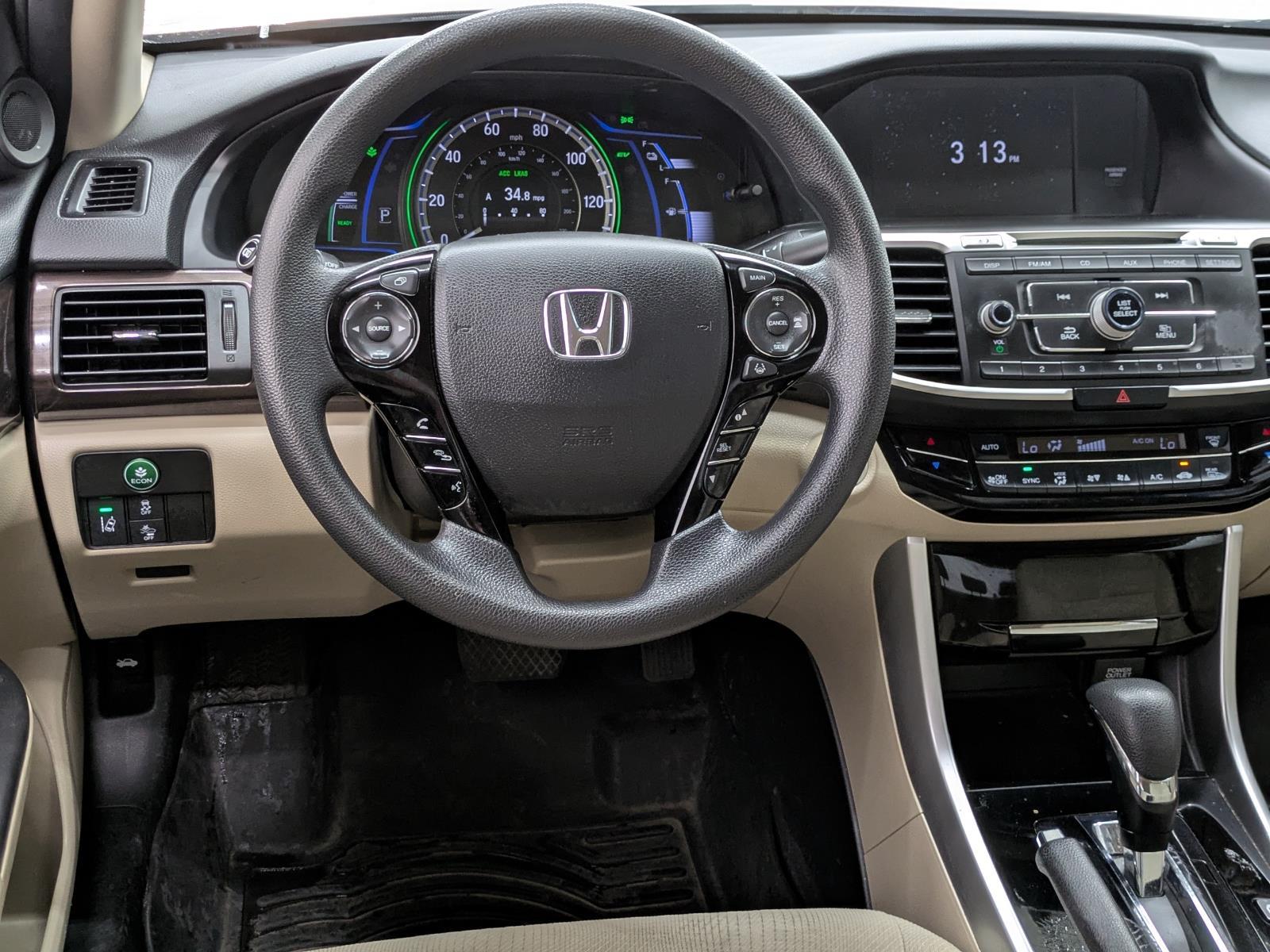 2017 Honda Accord Hybrid photo 4