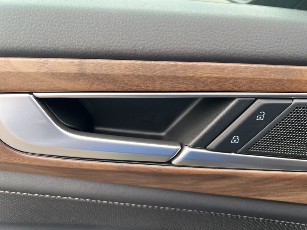 2026 Volkswagen Atlas SE Technology photo 20