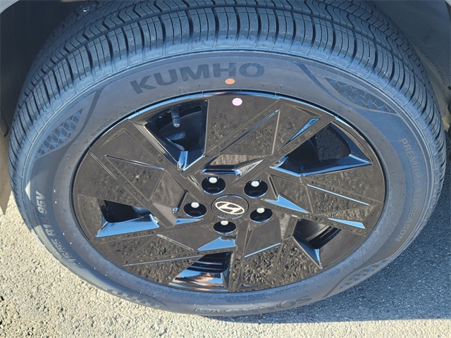 2026 Hyundai Kona SEL photo 5