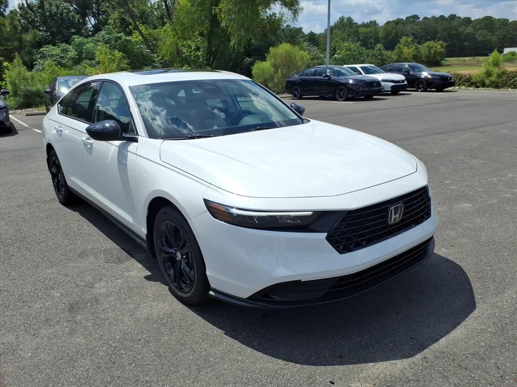 2025 Honda Accord SE's photo