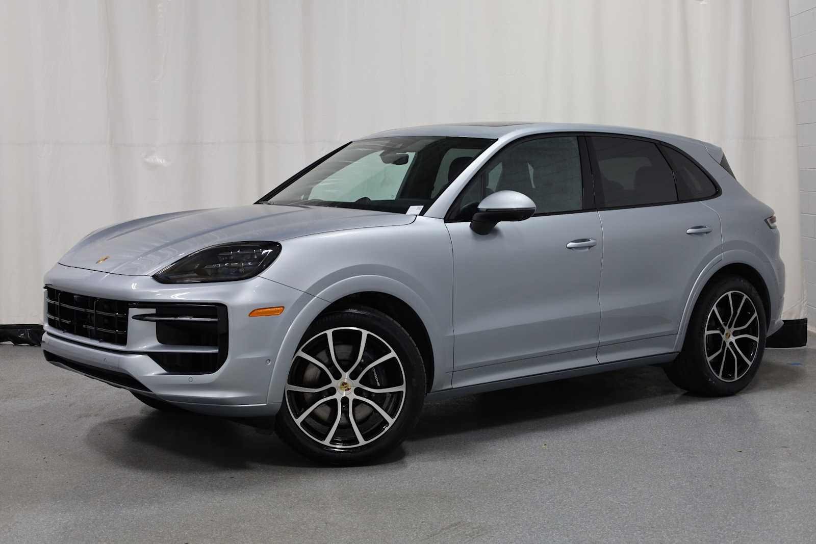 2024 Porsche Cayenne Base