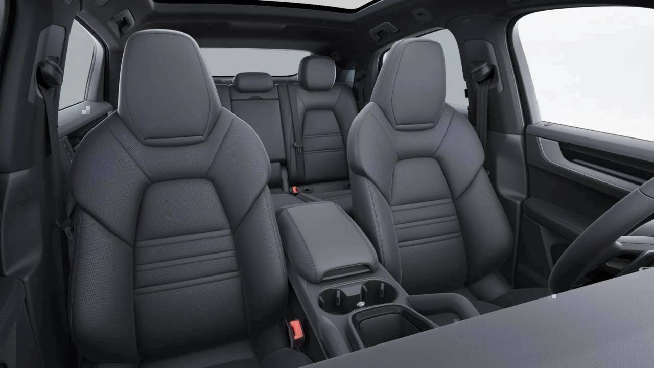 2025 Porsche Cayenne Coupe S photo 11